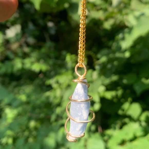 Raw angelite stone necklace - Picture 3 of 4